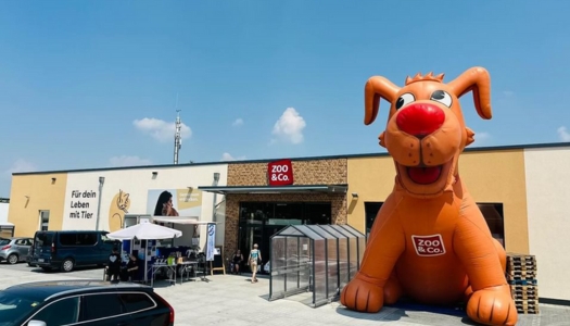 Außenansicht des ZOO & Co. Marktes in Rommerskirchen